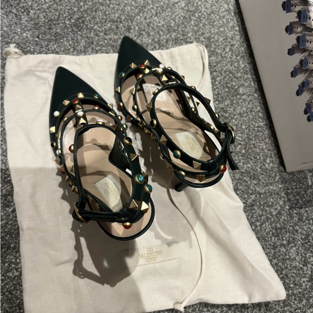 VALENTINO ROCKSTUD HEELS - Picture 5 of 8